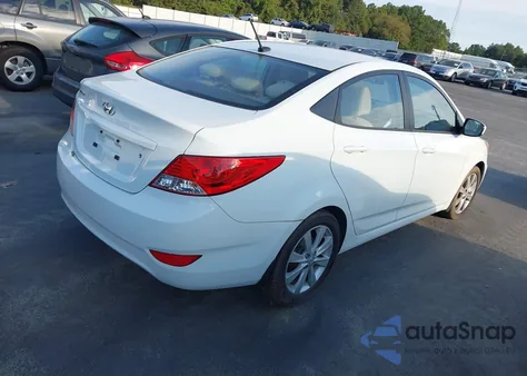 2013 Hyundai Accent Gls z USA, uszkodzony, nr VIN KMHCU4AE4DU276789